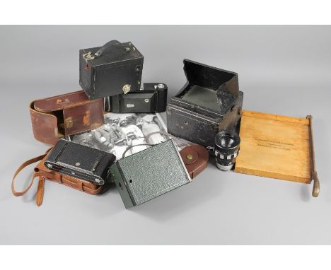 Miscellaneous Vintage Cameras; this lot includes a Carl Zeiss Ikon Nettar 515/2 Folding Camera with a Novar Anastigmat 1:4.5 