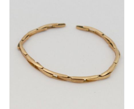 A vintage watch strap, with sprung rose coloured links, stamped 15CT', 15cm long, 5.4g grossCONDITION REPORTS &amp; PAYMENT D
