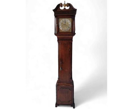 An 18th century eight-day oak longcase clock by Robt Holborn, South Cave (Yorkshire). The 27cm (10 1/2") dial with subsidiary
