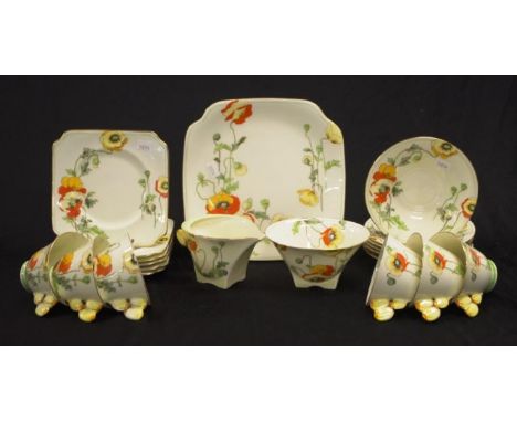 Rare Royal Doulton 'Poppy' tea set V1330, a total of 21 pieces, including 6 trios, a sugar bowl, milk jug, and cake plate, ma