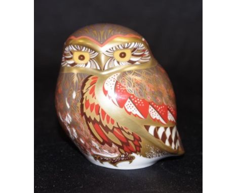 Royal Crown Derby "Athena Owl" paperweight with gold button seal to base, height 8cm approx