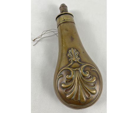 An antique brass powder flask with decorative fan and scroll detail. Broken spring. Approx. 20cm long. 