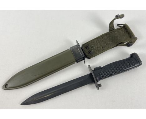 A modern US M8A1 bayonet/knife and scabbard. Complete with belt loop to end of canvas. Total length including scabbard approx