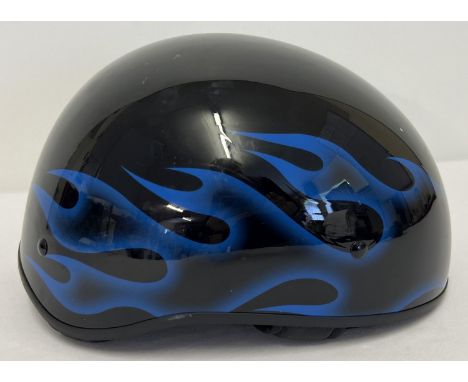 A Harley Davidson Dot motorcycle helmet with blue flame design. Size M, 57-58cm. In very good condition. 