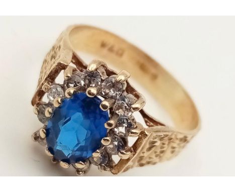 A 9k Yellow Gold Blue and White Stone Ladies Dress Ring. Size K. 2.53g 