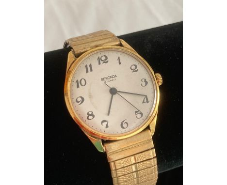 Vintage Gentlemans SEKONDA wristwatch from the original Soviet production.Manual winding full working order.Expandable bracel