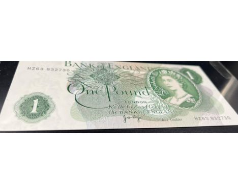 A 1970 Page Last Run and Issue Portrait One Pound Note. Series C - HZ63 832730. B322. Uncirculated condition - very rare. Com