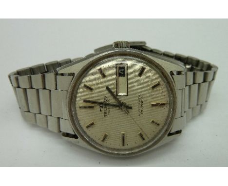 A gentleman's Technos 25 jewel automatic wristwatch on a Seiko bracelet strap