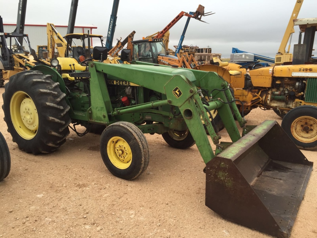 1982 John Deere 2240 Tractor Front End Loader, 50HP, shows 2600 hrs S ...