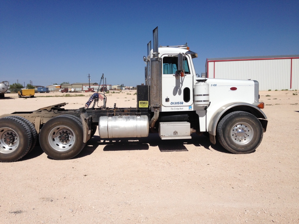 1993 Peterbilt 379 Cummins N14, 13 Speed, Airride Suspension, 24.5 ...