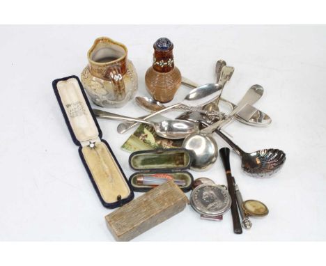 A small collection of miscellaneous items to include a 9ct gold mounted cheroot holder, an 1887 double florin mounted as a br