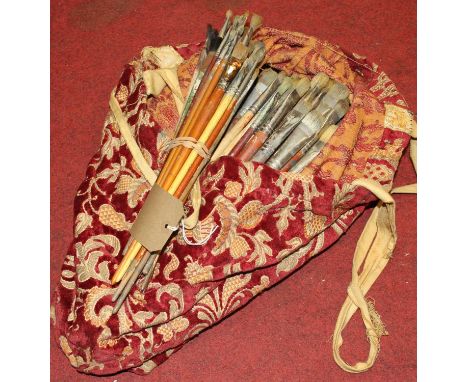 A large collection of artists paint brushes to include examples by Eterna and Rowney