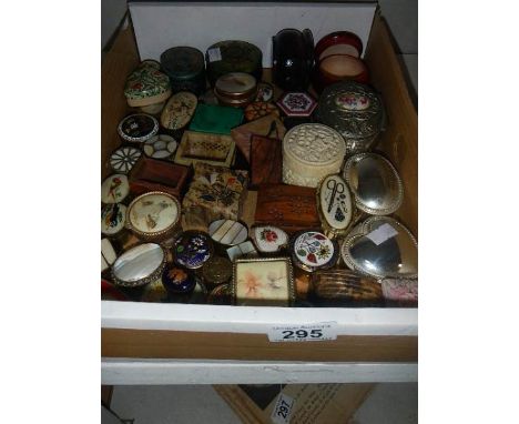 A mixed lot of trinket boxes, pill boxes in enamel, wood, lacquer, bone etc.,