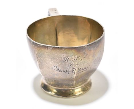 DEAKIN &amp; FRANCIS; a hallmarked silver christening mug, Birmingham 1903, 5.0ozt / 156g, height 6cmAdditional InformationTh