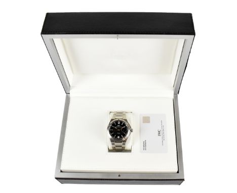 IWC (INTERNATIONAL WATCH COMPANY); a gentleman's automatic stainless steel Big Ingenieur seven day power reserve wristwatch w