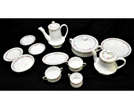 ROYAL DOULTON; an extensive 'Belinda' pattern part dinner service, 150 pieces including two tureens and covers, teapot and co