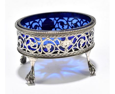 A George III hallmarked and pierced silver oval salt, on claw and ball feet, London 1788, width 8cm.Additional InformationLig