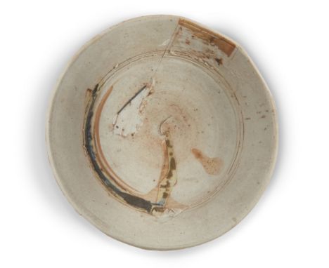 AMENDED DESCRIPTION - Dan Kelly (b.1953)Footed dish with abstract decoration, 1979PorcelainUnmarked21cm diameter, 5.5cm highP