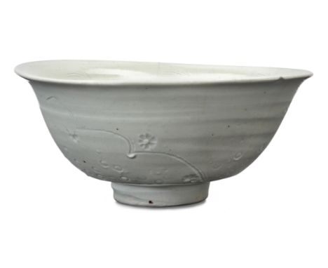 William Marshall (1923-2007)Pale celadon footed bowl with incised decoration, late 20th centuryGlazed stonewareUnderside impr