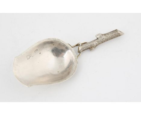 19th century naturalistic design Russian silver 84 grade tea caddy spoon, the handle in the form of a branch of wood connecte