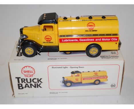 A Marx Toys limited edition plastic and battery operated model of a Shell truck, as released in 1995