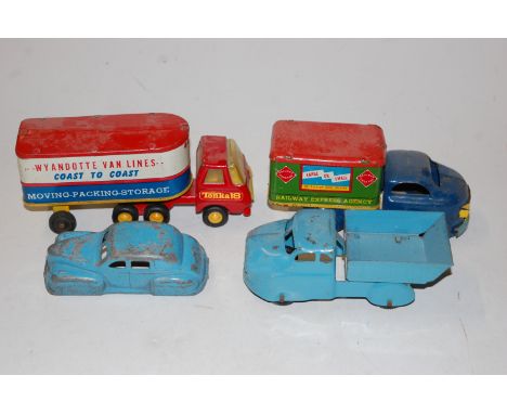 A tray containing a quantity of Marx Toys and other tinplate and diecast models, to include articulated open wagon, Switch 2-