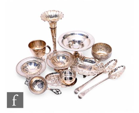 A parcel lot of hallmarked silver items to include a pair of spoons and a pair of bon bon dishes, trumpet vase etc, weight of