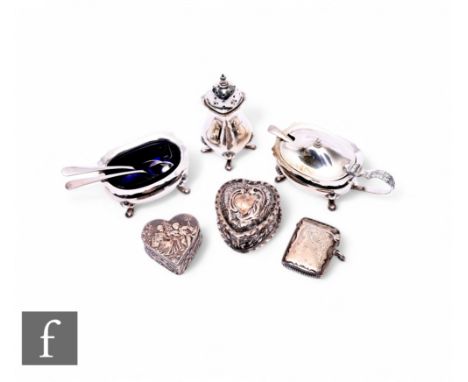 A parcel lot of hallmarked silver, including three piece condiment set comprising of lidded mustard, open salt, with blue gla
