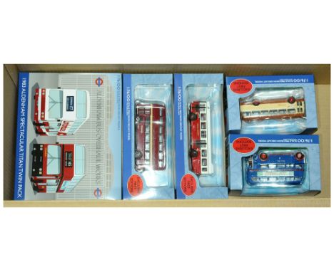 Exclusive First Editions (EFE) a boxed Bachmann Bus group to include E99938 1983 Aldenham Spectacular Titan Twin Pack, E16540