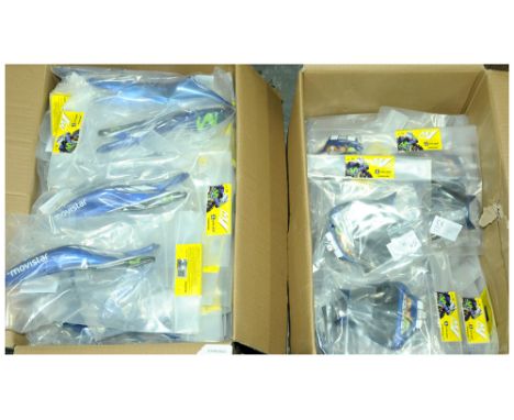 DeAgostini 1/4 Yamaha YZR-M1 Valentino Rossi. Monthly Part Build Model. No.86 Right Side Rear Upper fairing, No.88 Seat. Cond