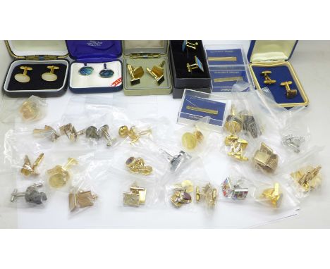 Cufflinks and tie-pins 