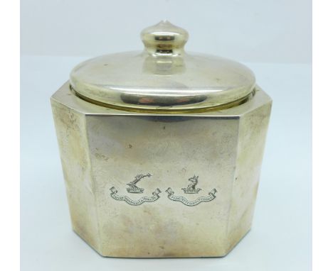 A silver tea caddy, 286g 
