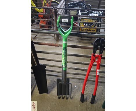 A border fork and spade (18)