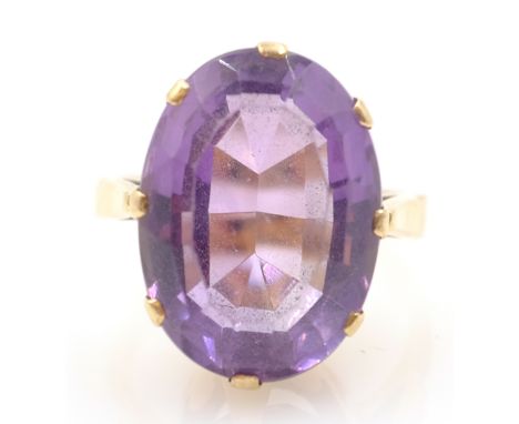 Large oval amethyst gold ring tested 9ct  Condition Report Approx 7.6gm, size Q, amethyst = 1.8cm x 1.3cm Click here for furt