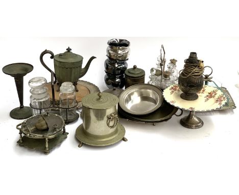 A mixed lot of plated items to include Mappin &amp; Webb 'Princes Plate' table lamp, Sheffield plate; 