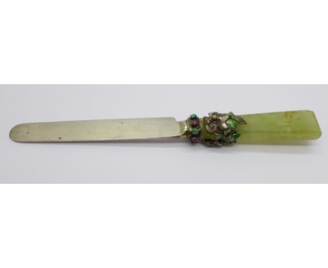 A jade, enamel and silver butter knife set with rubies and emeralds, a/f