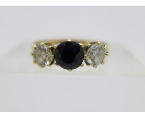 A 9ct gold three stone ring, 1.7g, M