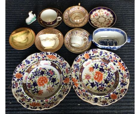 A good collection of cabinet cups and saucers etc. Est. £10 - £20.