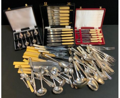 Silver Plate - a late Victorian Elkington plate soup ladle;  Marrow Scoop; assorted cases and loose flatware etc qty 