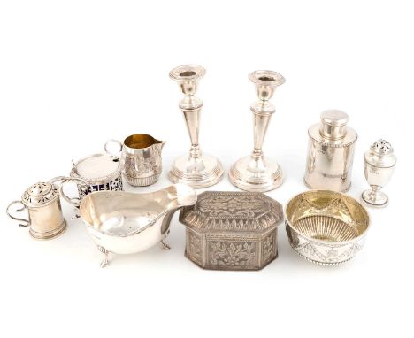A mixed lot of silver items,comprising: a matched Victorian silver cream jug and sugar bowl by Henry Holland, London 1878, a 