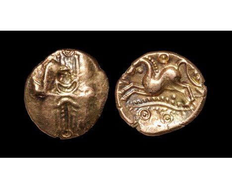  5 BC-10 AD. Obv: banded flan with wreath motif, two outline crescents at centre, annulet at ends. Rev: full-bodied horse pra