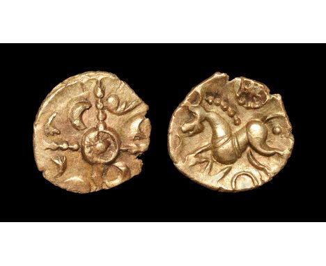  50-40 BC. Obv: centre pellet-in-annulet with four radiating beaded lines with crescents and bear's paws in angles. Rev: hors