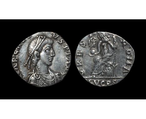  388-392 AD. Lyons mint. Obv: DN ARCADI-VS PF AVG legend with pearl-diademed, draped and cuirassed bust right. Rev: VRBS-ROMA