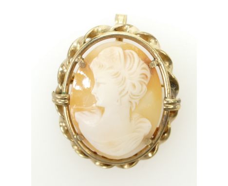Ladies oval cameo brooch with 9ct gold mount, gross weight, 8.8 grams