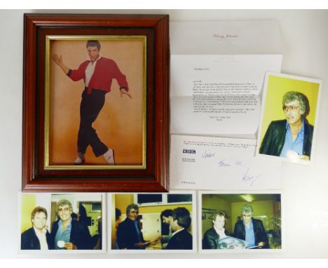 Elvis Presley signed photo with letter of provenance from Kenny Johnson of Radio Merseyside, whose job it was to attend high 