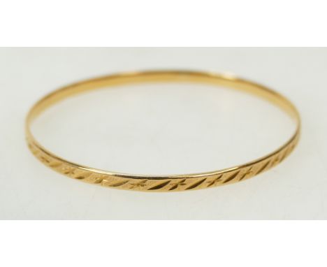 22ct gold bangle, 9.9 grams 