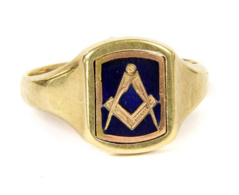 A 9ct gold masonic swivel ring, the swivel head with blue enamel masonic compass and set square to one side, and hand engrave