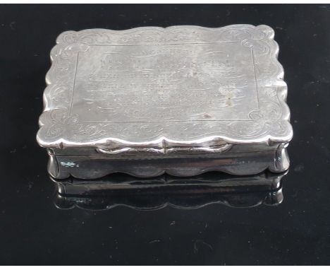 A Nathaniel Mills silver snuff box with inscribed cartouche, Birmingham 1844, 116g, 8.5cm long