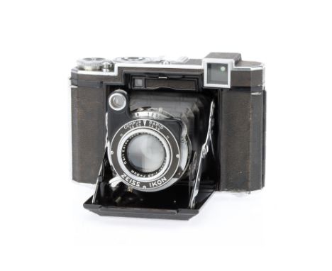 A Zeiss Ikon Super Ikonta 532/16 Rangefinder Camera, with Carl Zeiss Jena Tessar f/2.8 80mm lens, body, VG, shutter working, 