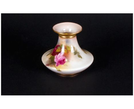 Royal Worcester Handpainted Small Vase ''Roses'' Date 1919.  3.25 '' high excellent condition.